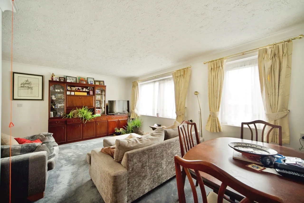 Friern Park, London, N12, photo 4