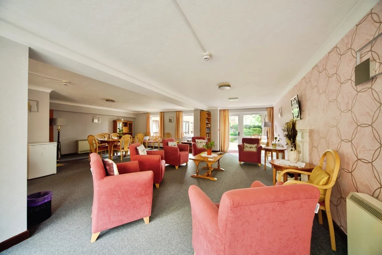Friern Park, London, N12, photo 13