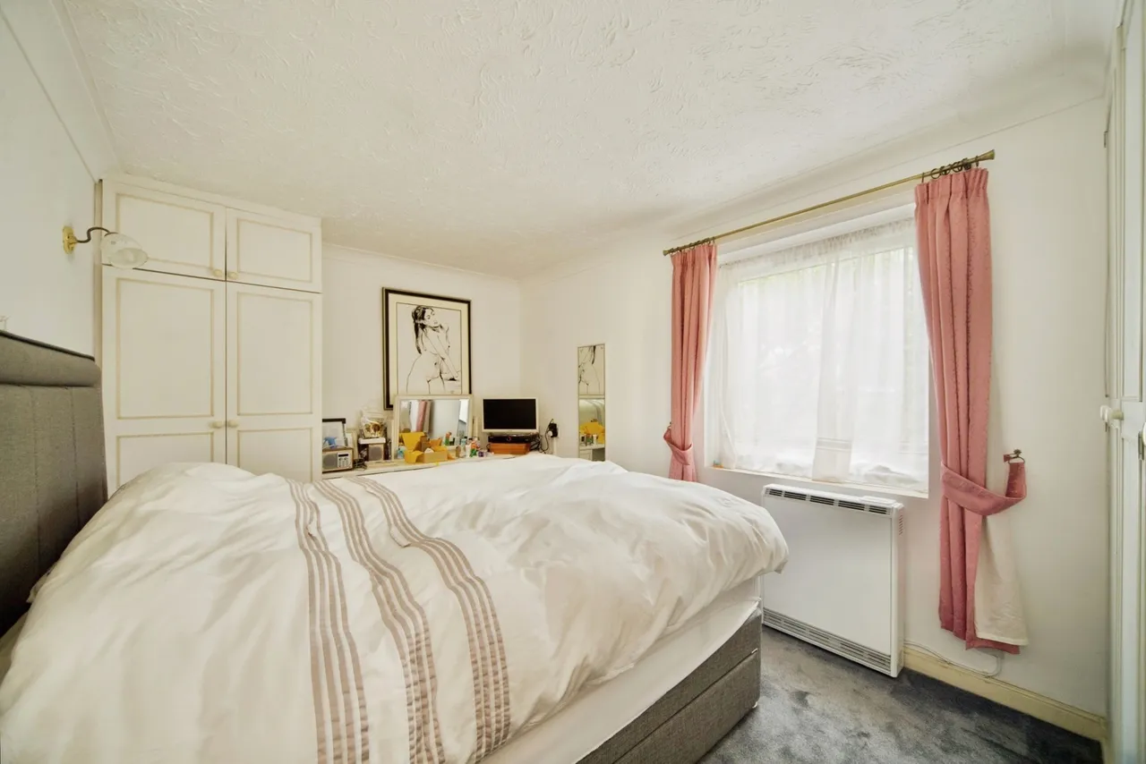 Friern Park, London, N12, photo 7
