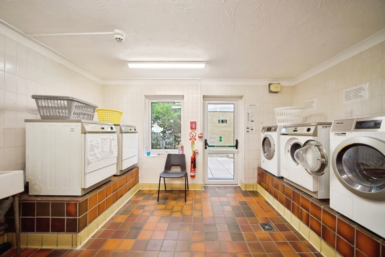 Friern Park, London, N12, photo 12