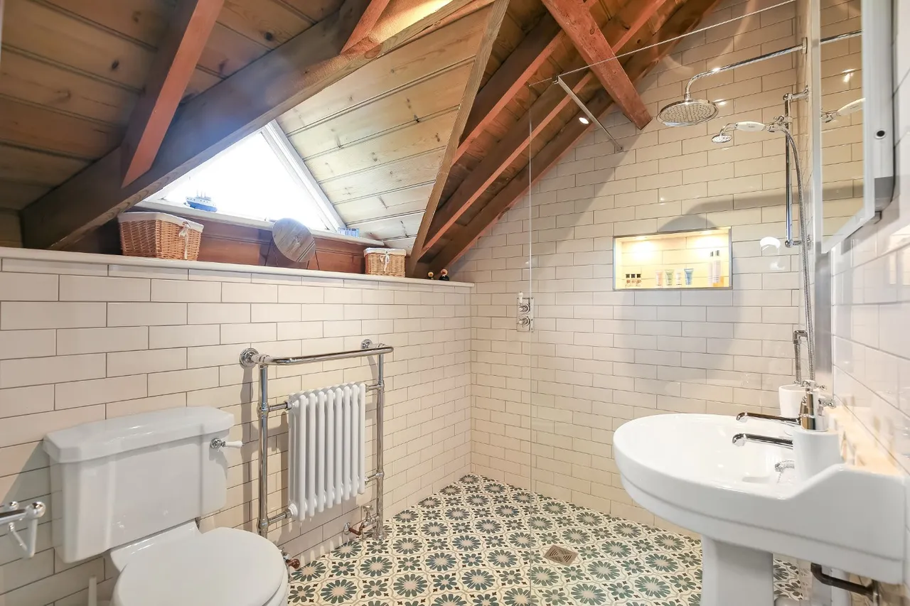Bishopstone, Salisbury, Wiltshire, SP5 4AS, photo 10