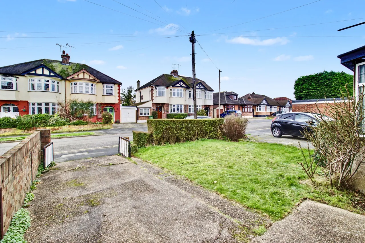 The Drive, Harold Wood, RM3, photo 21