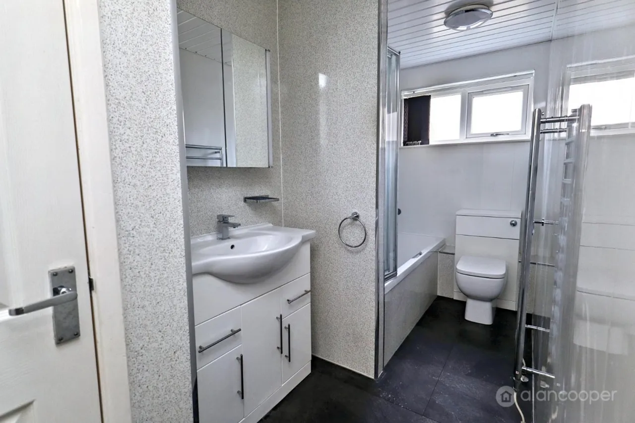Leicester Road, Nuneaton, CV11, photo 10