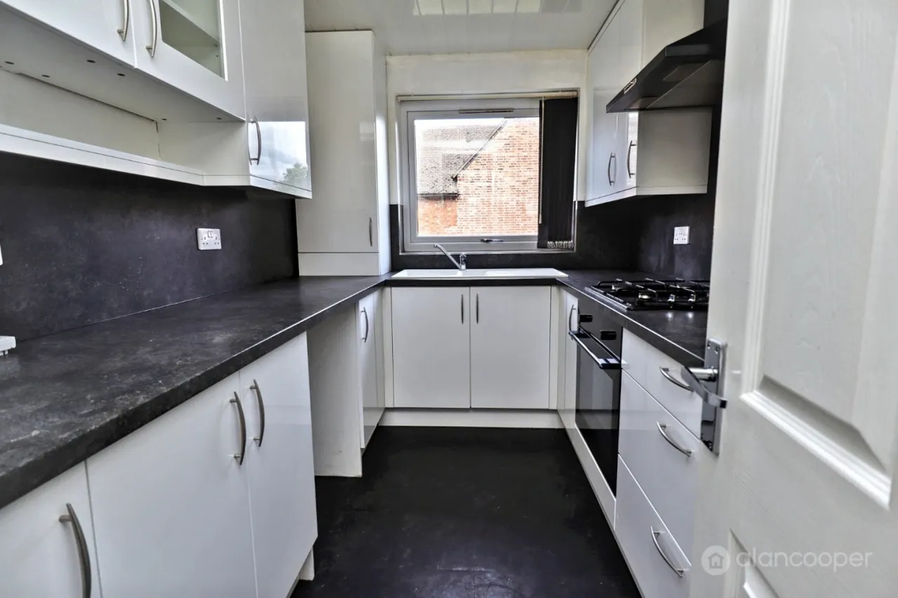 Leicester Road, Nuneaton, CV11, photo 4