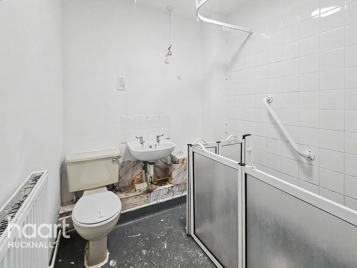 Wroughton Court, Nottingham, NG16, photo 5