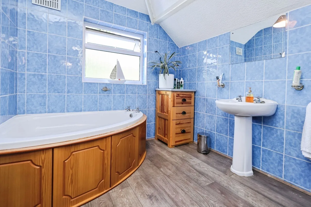 Warley Croft, Oldbury, B68, photo 15