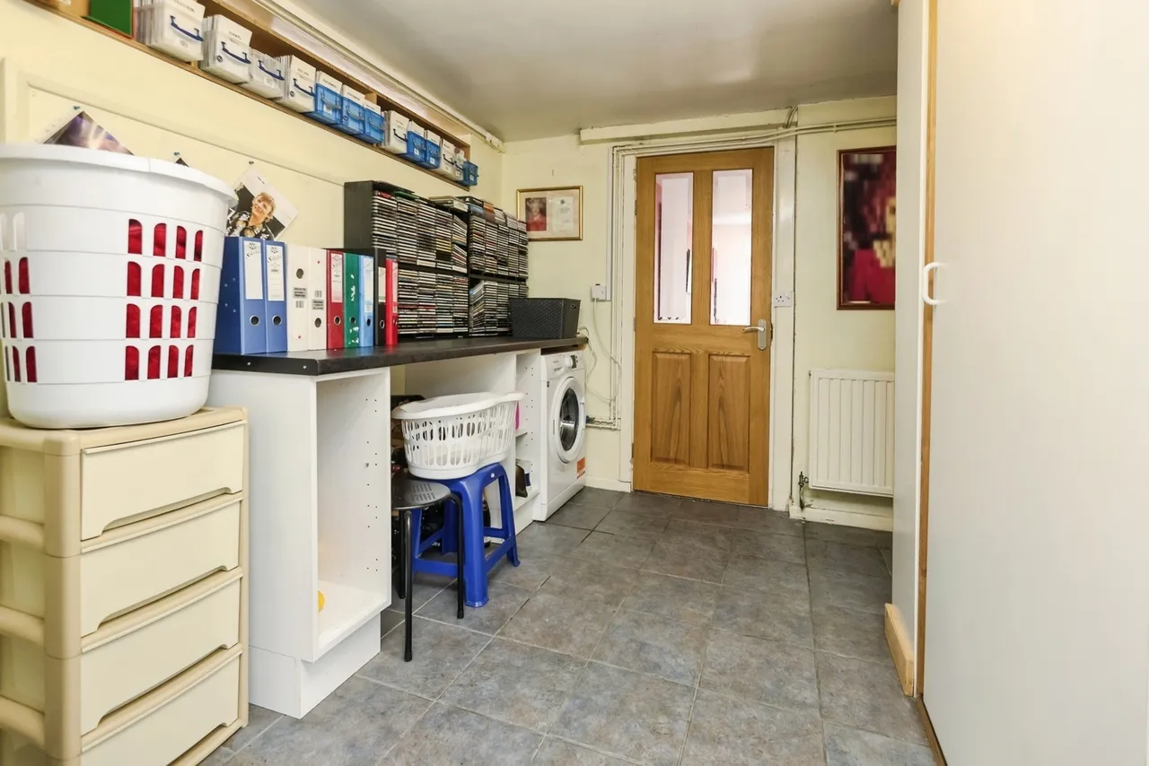 Warley Croft, Oldbury, B68, photo 10