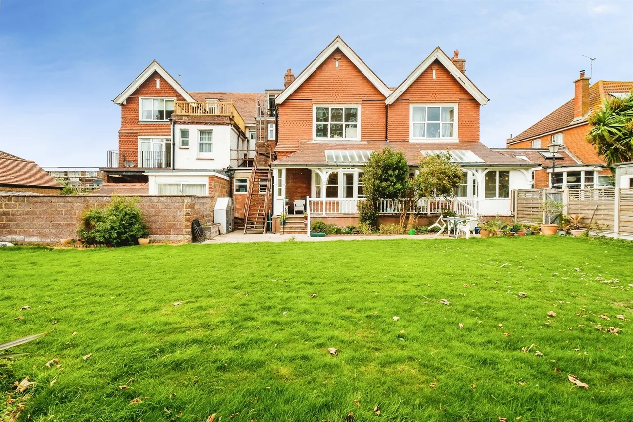 Bath Road, Worthing, BN11, photo 15