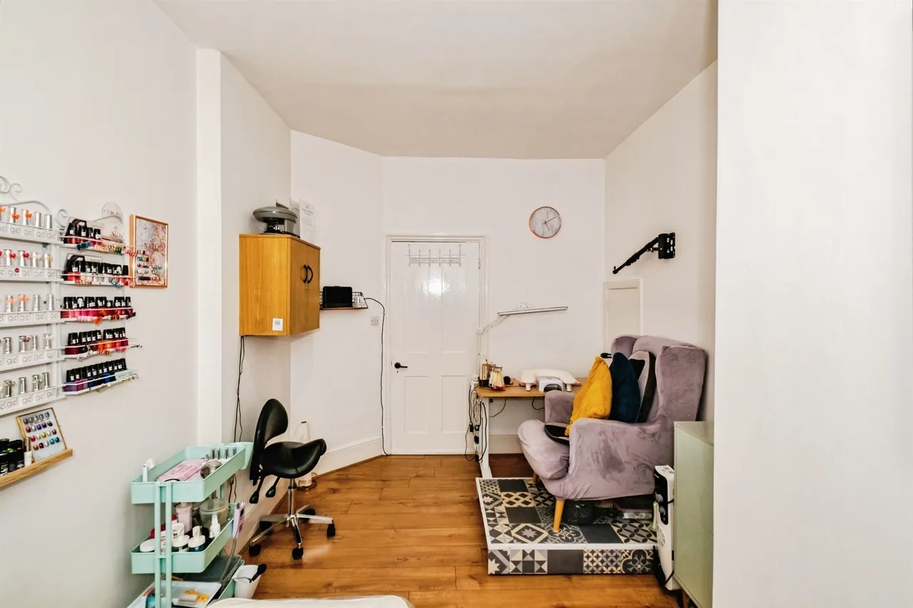 Bath Road, Worthing, BN11, photo 9