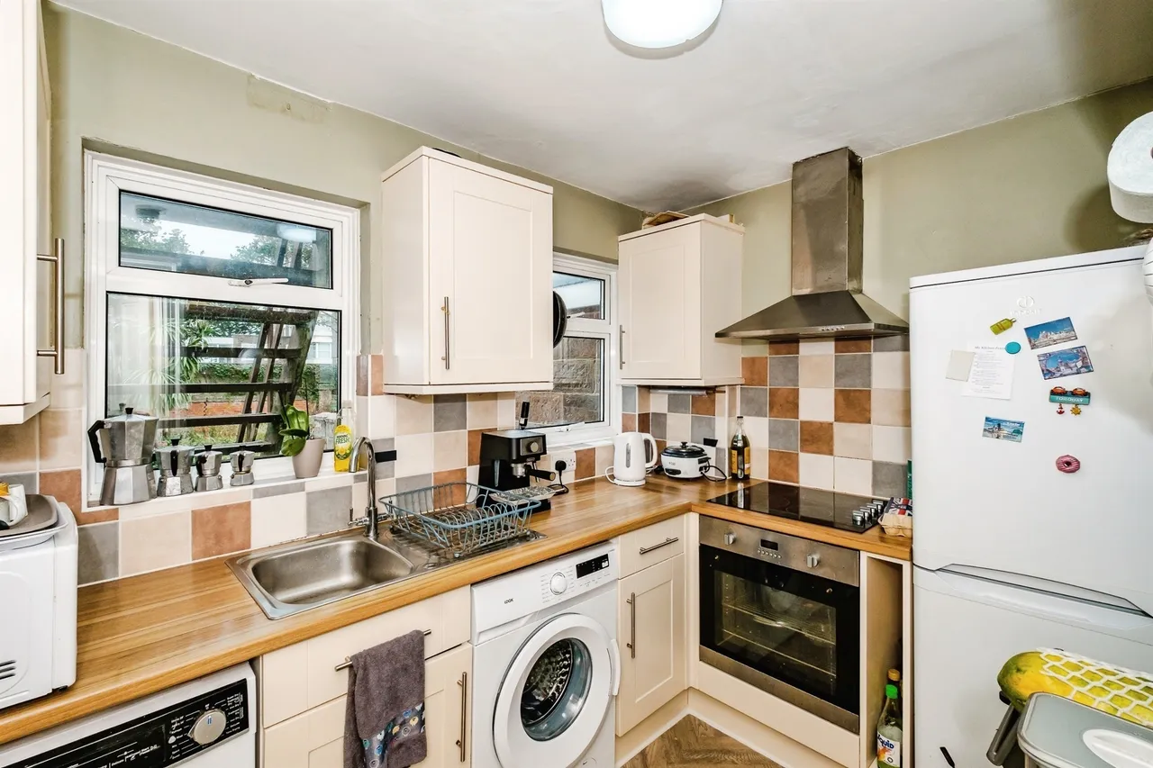 Bath Road, Worthing, BN11, photo 2