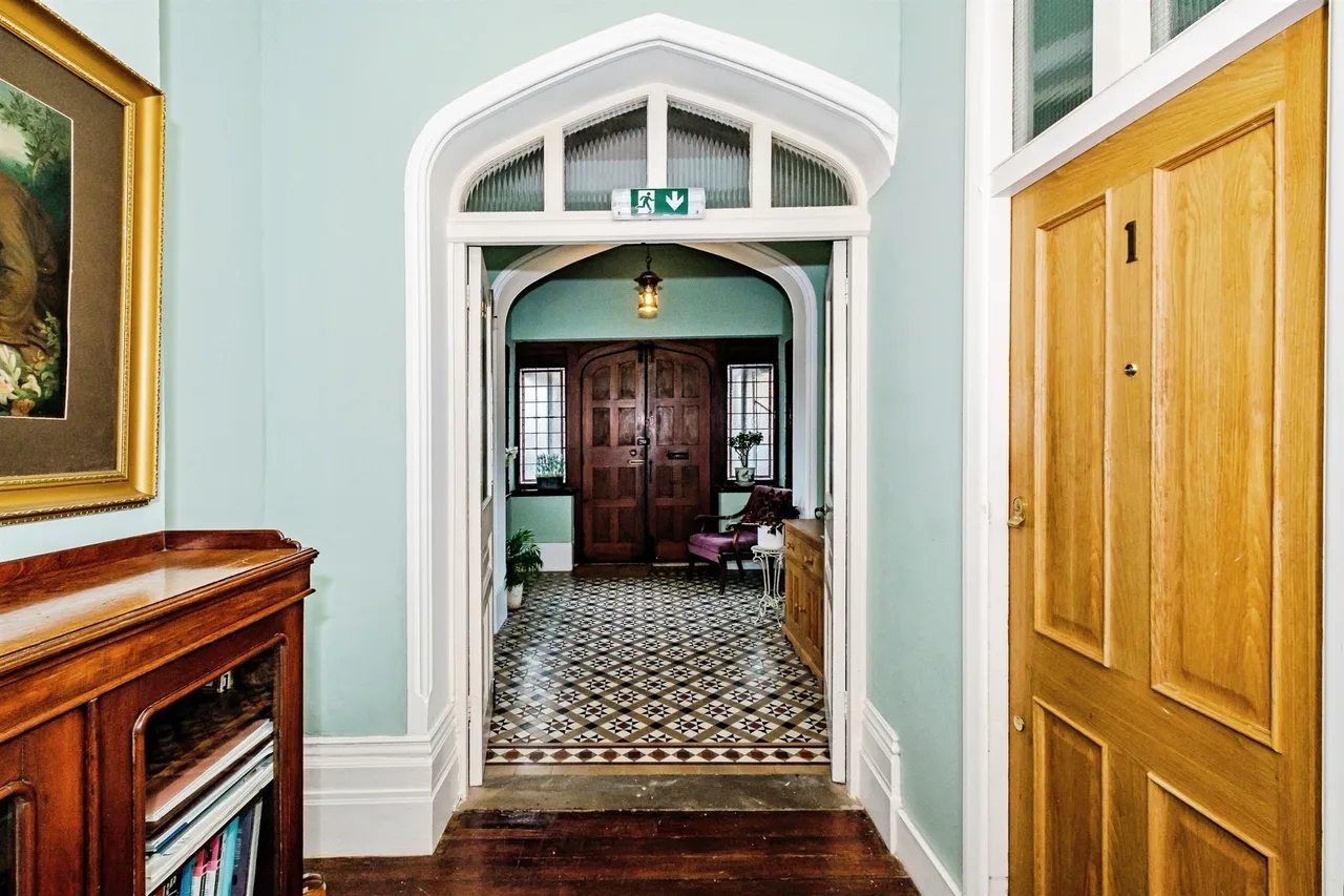 Bath Road, Worthing, BN11, photo 13
