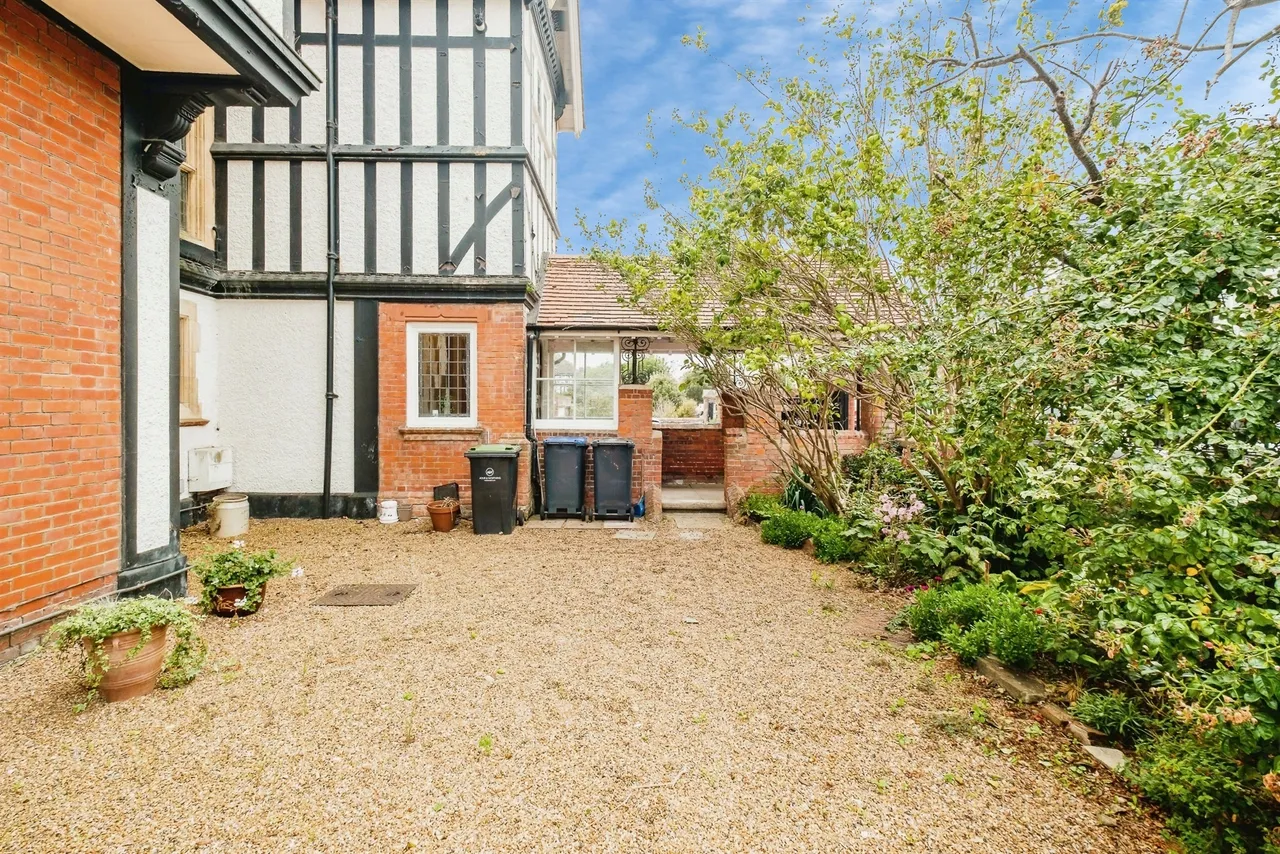 Bath Road, Worthing, BN11, photo 16