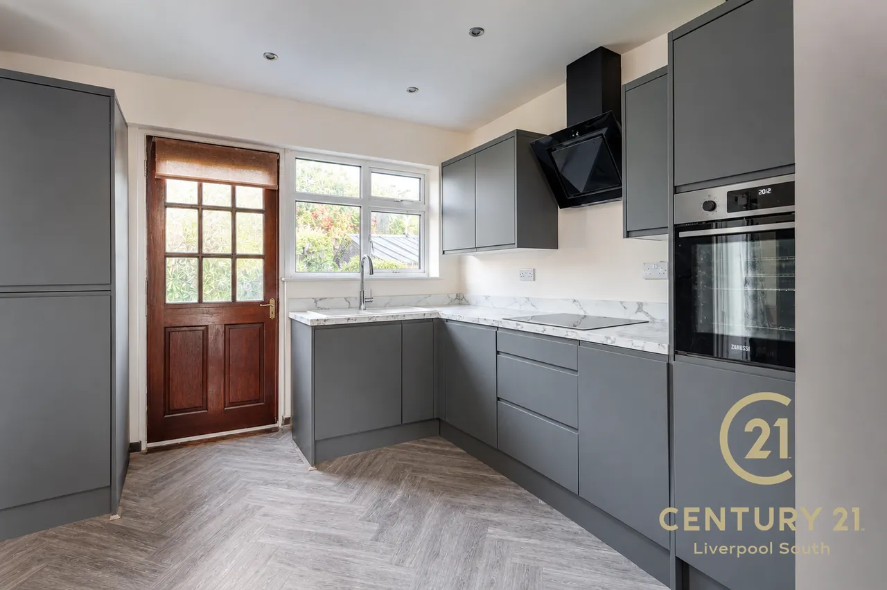 Arncliffe Road, L25, photo 6