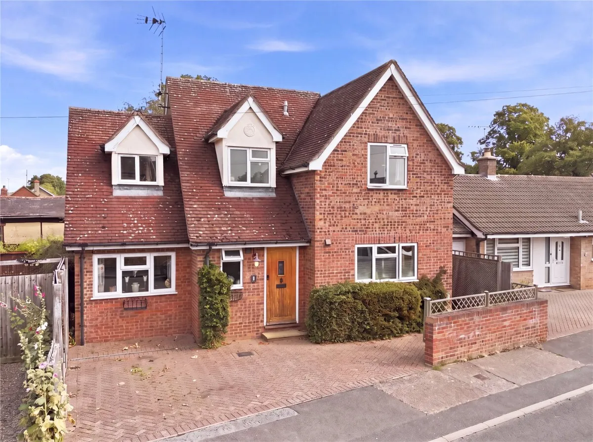 3 bed house for sale, House Under Offer with 3 bedrooms in Saffron Walden, CB11