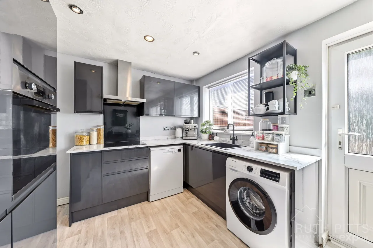 Beech Crescent, Castleford, WF10, photo 7