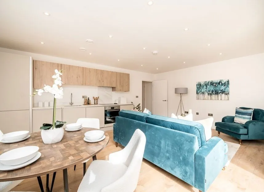 Long Acre Court, Argyle Road, W13, photo 2