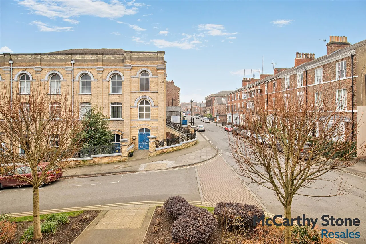 Bishophill Junior, York, YO1, photo 9