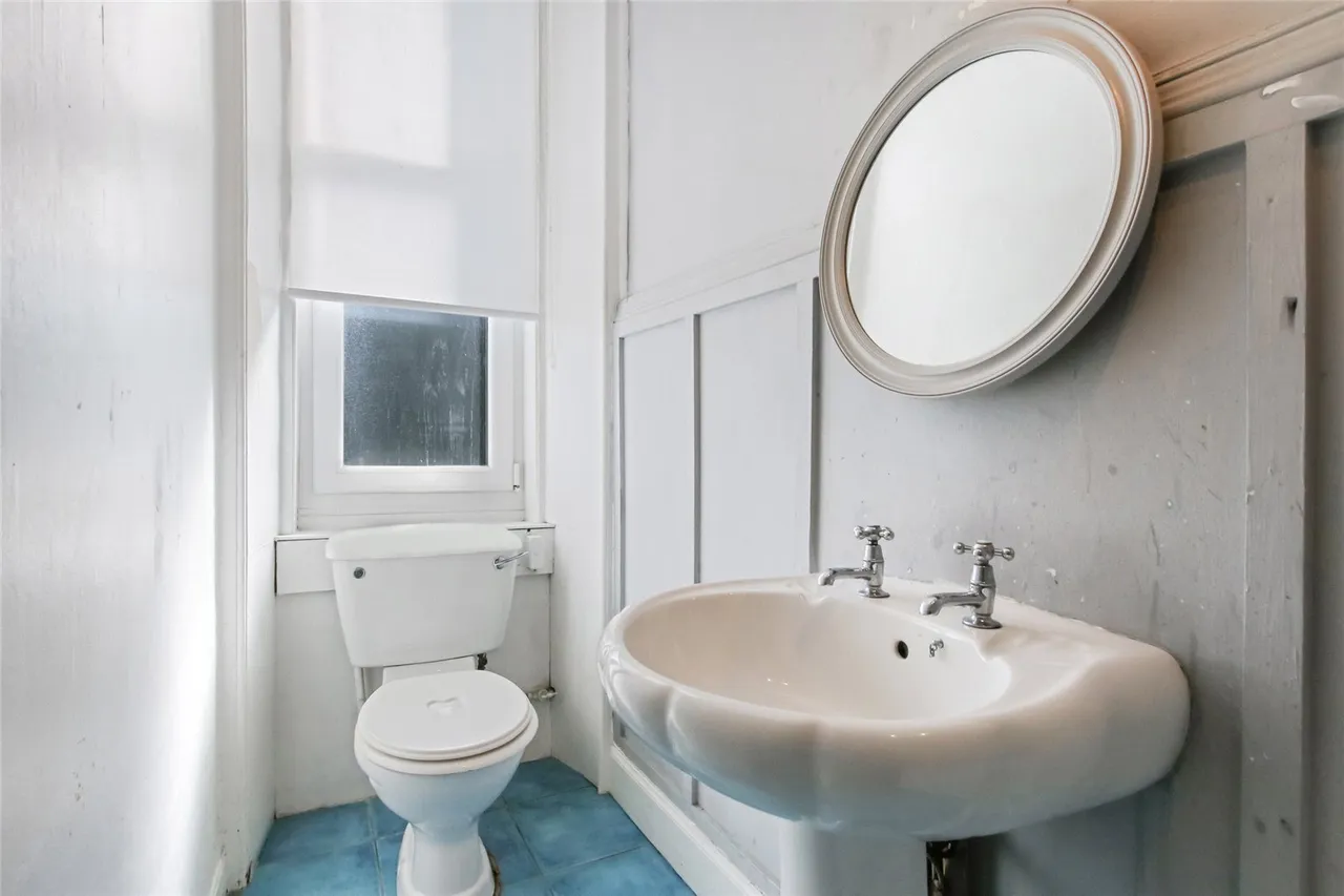 Clarkston Road, Muirend, G44, photo 15