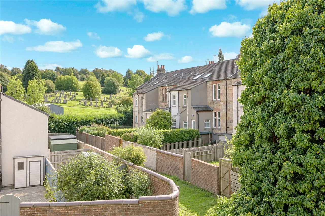 Clarkston Road, Muirend, G44, photo 19