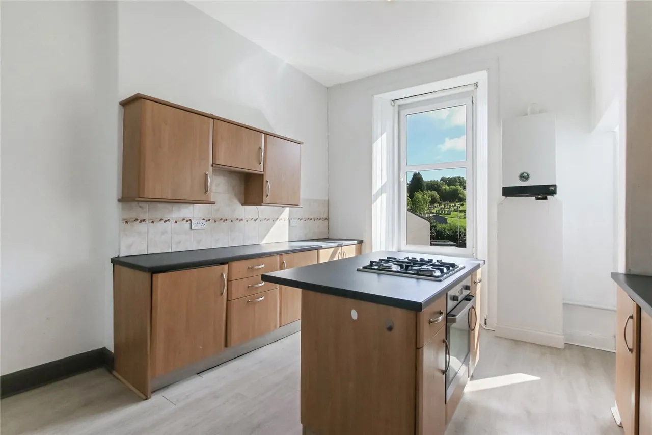 Clarkston Road, Muirend, G44, photo 8