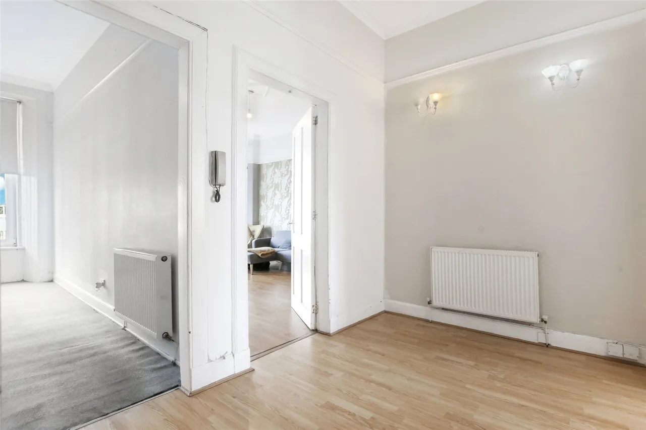 Clarkston Road, Muirend, G44, photo 2