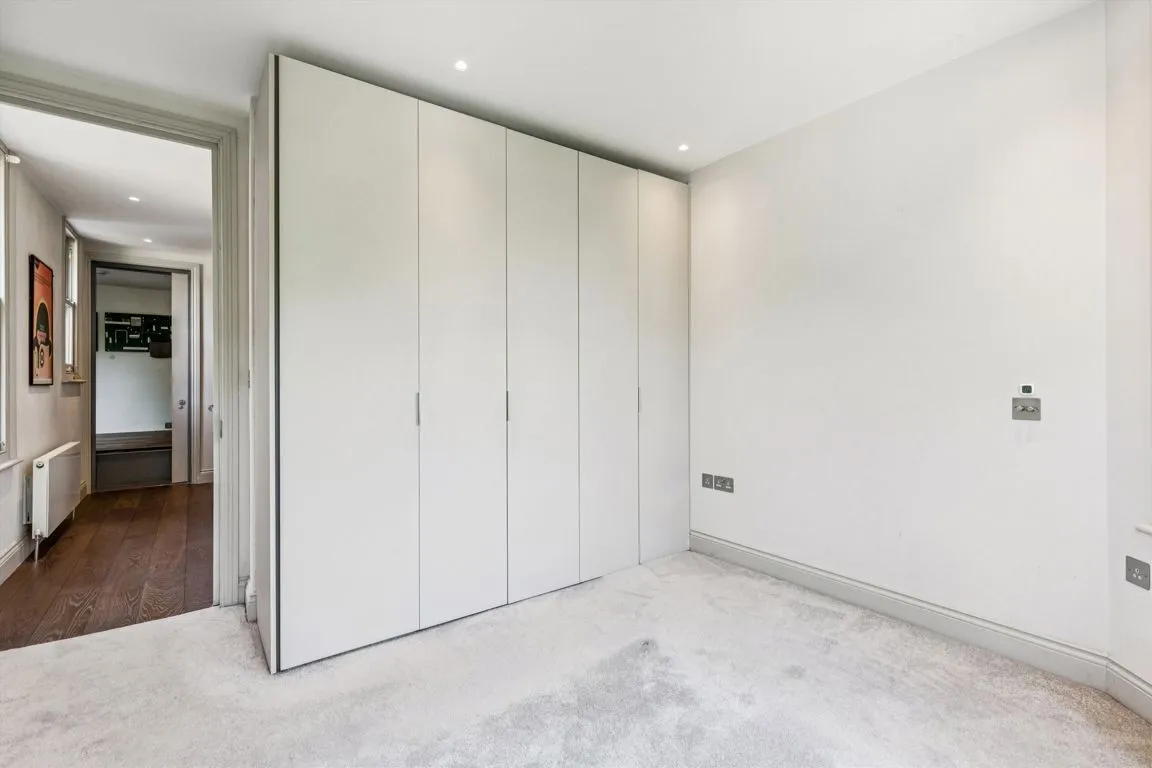Willcott Road, W3, photo 9