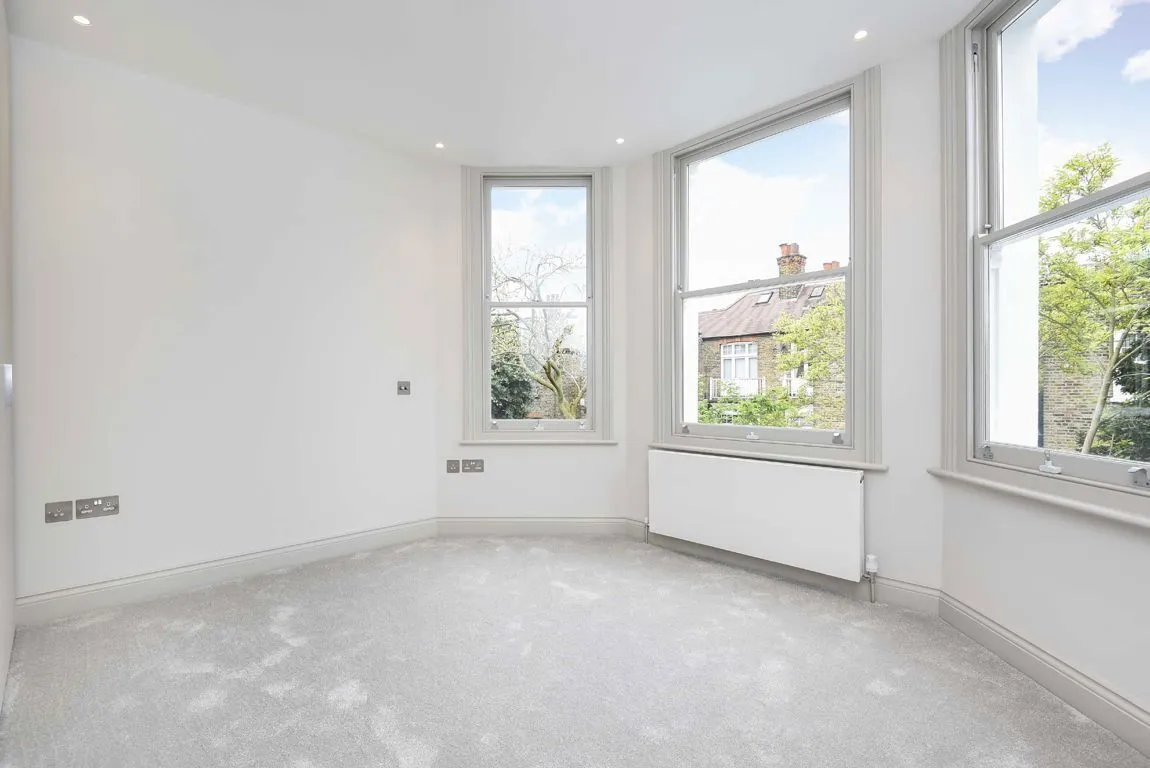 Willcott Road, W3, photo 3