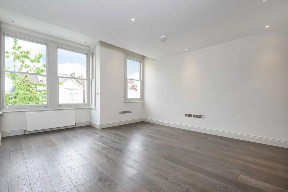 Willcott Road, W3, photo 7
