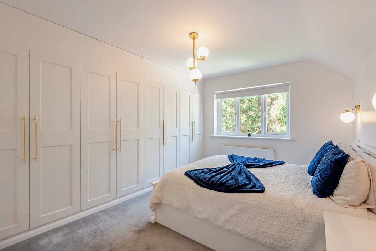 Poplar Avenue, Windlesham, Surrey, GU20 6PW, photo 10
