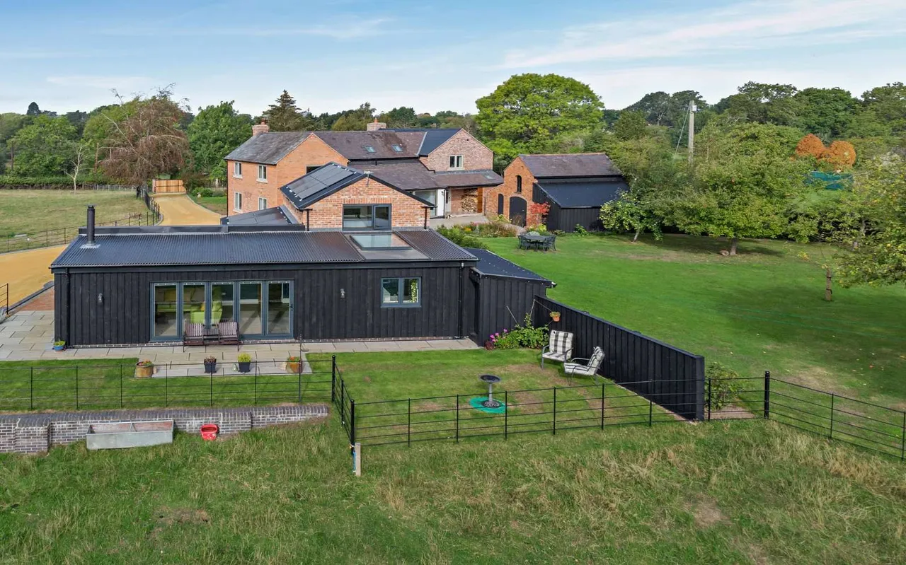 Bryn-Y-Cochin, Ellesmere, SY12, photo 40