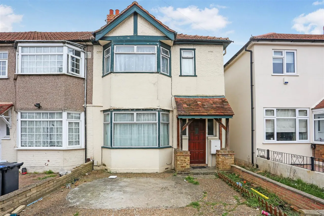 3 bed house for sale — Cobham Avenue, New Malden, KT3 6EP