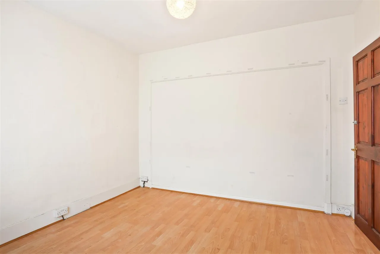 Cobham Avenue, New Malden, KT3 6EP, photo 6