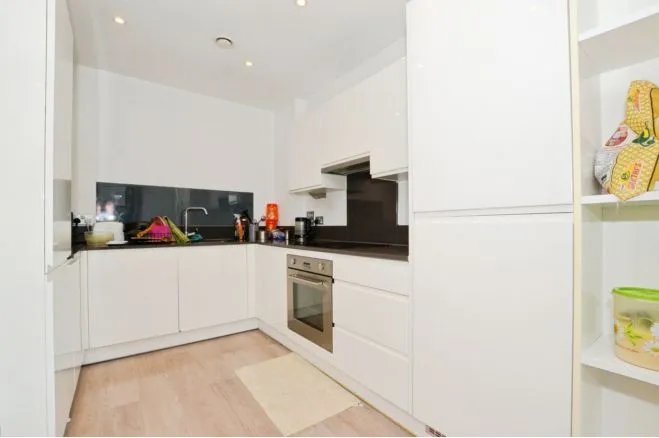 Matthews Close, Wembley, HA9, photo 4