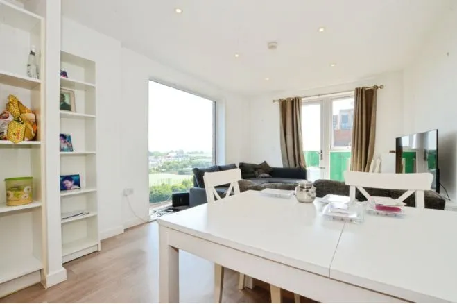 Matthews Close, Wembley, HA9, photo 8