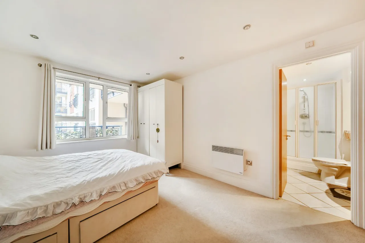 Royal Quarter, Seven Kings Way, Kingston upon Thames, KT2, photo 4