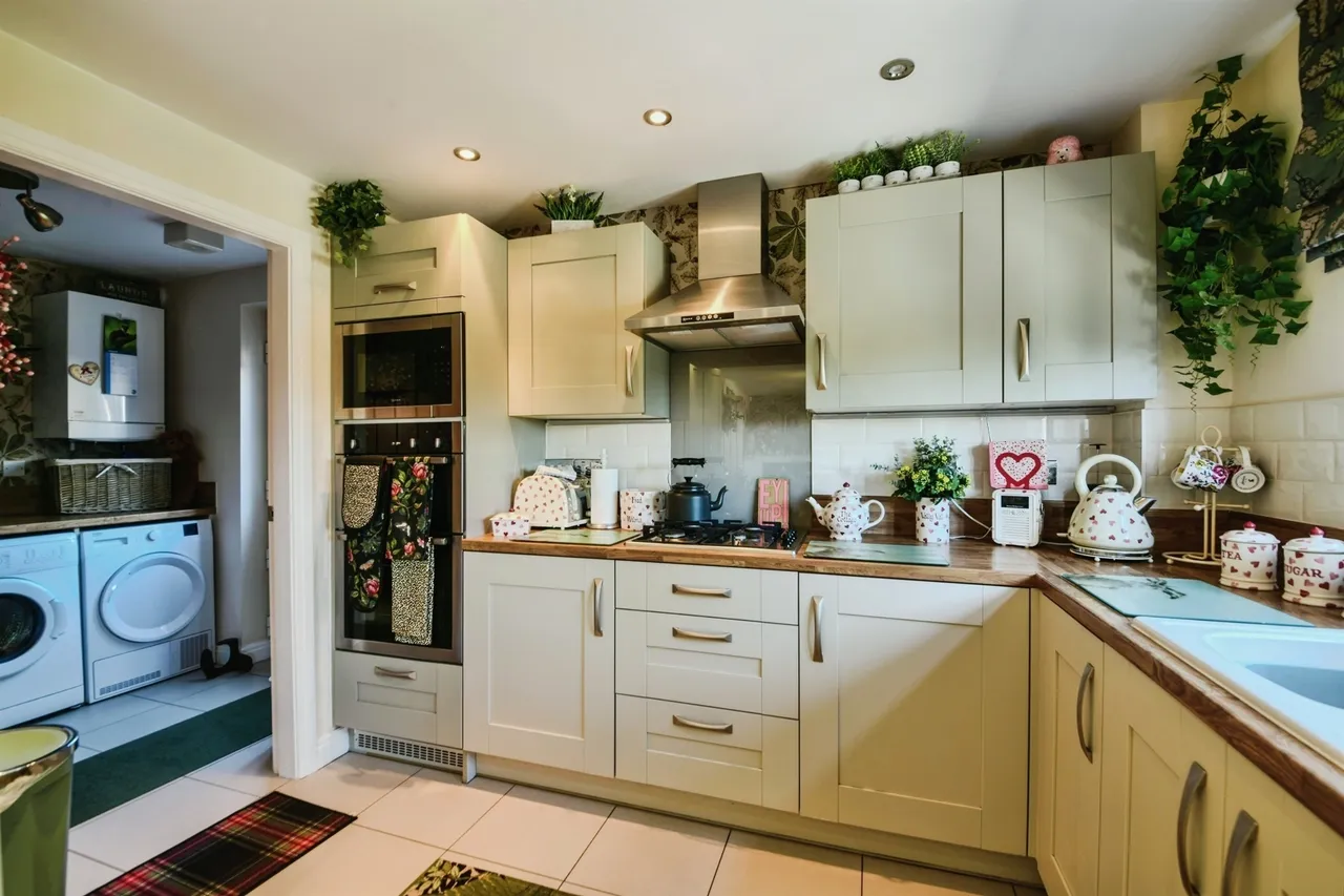 Field Drive, Wyberton, PE21, photo 5