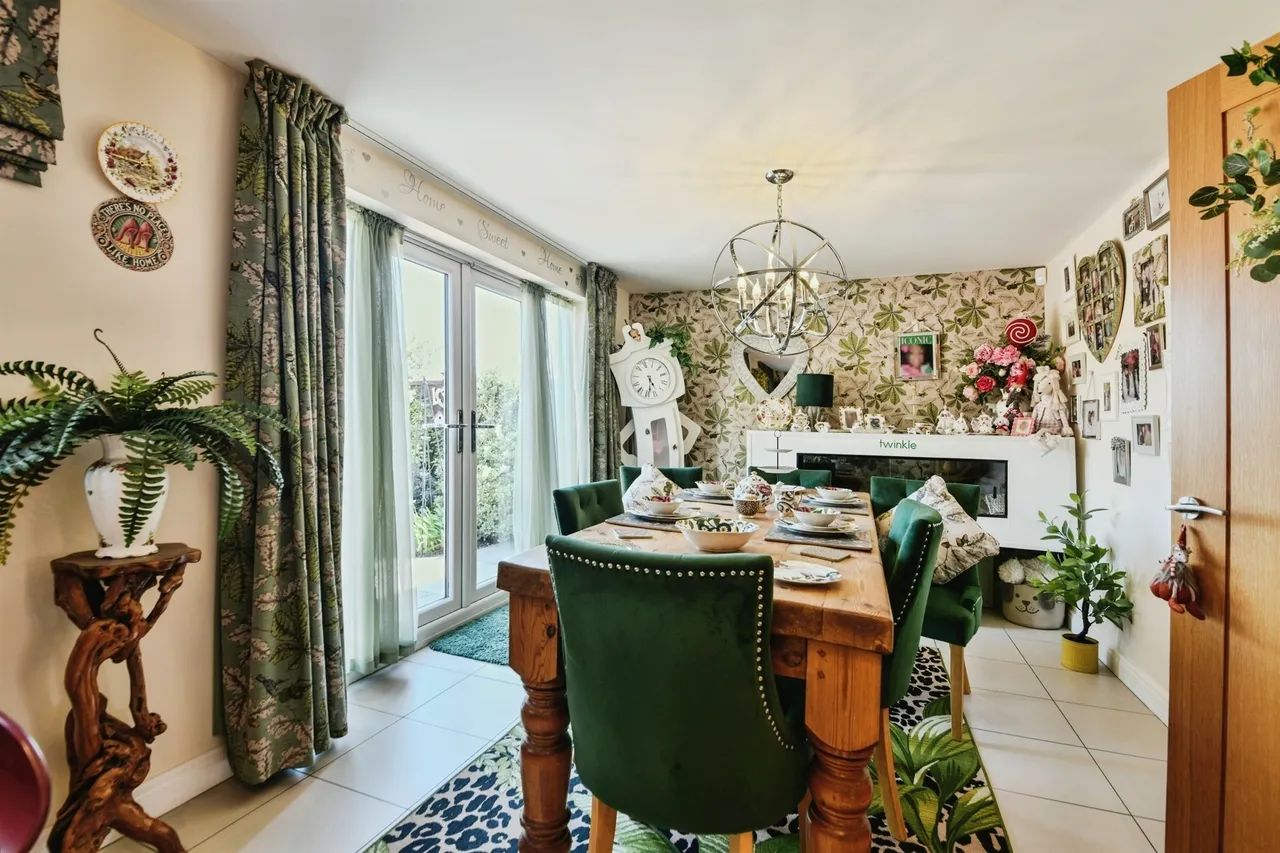 Field Drive, Wyberton, PE21, photo 8