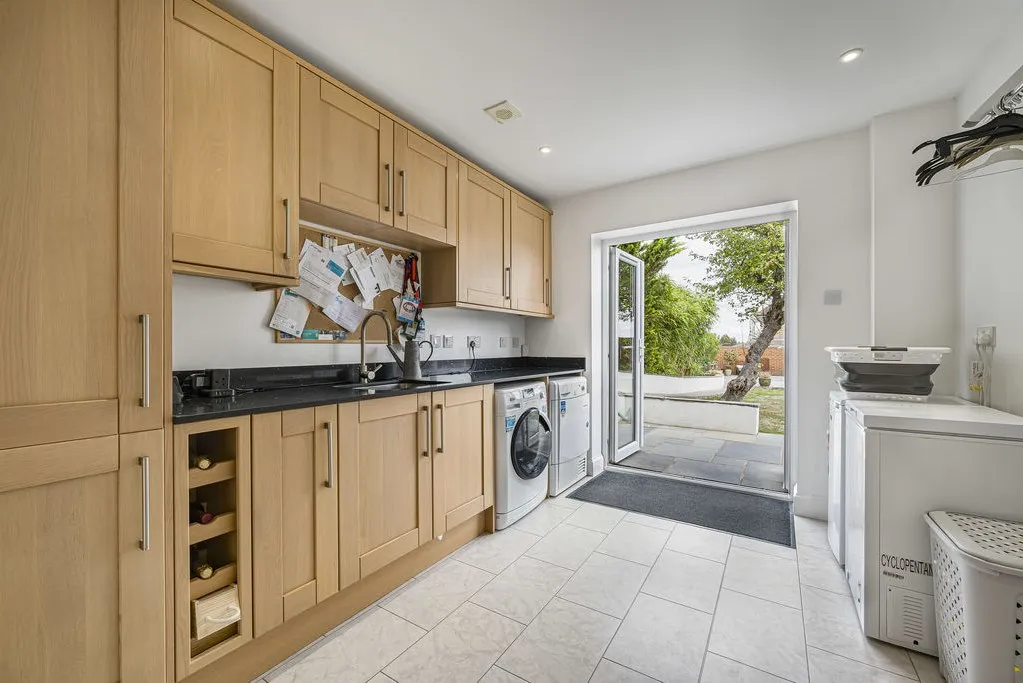 Glenhurst Avenue, Bexley, DA5, photo 11