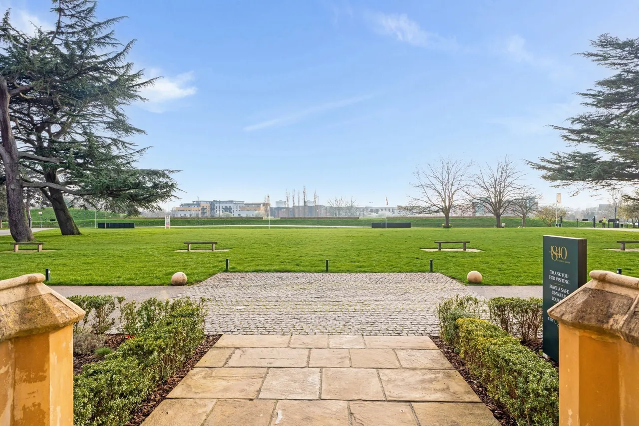 Holt Gardens, London, SW17, photo 13