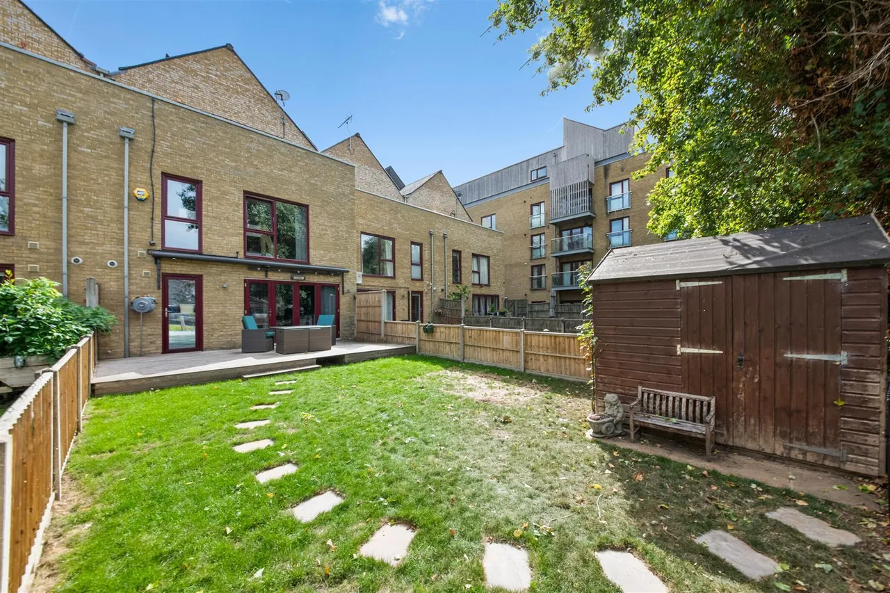 Kings Mill Way, Denham, photo 12