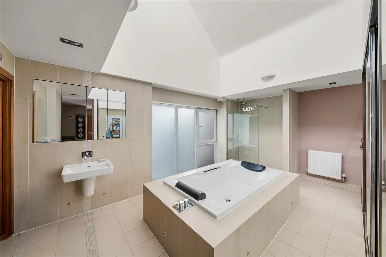 Kings Mill Way, Denham, photo 4