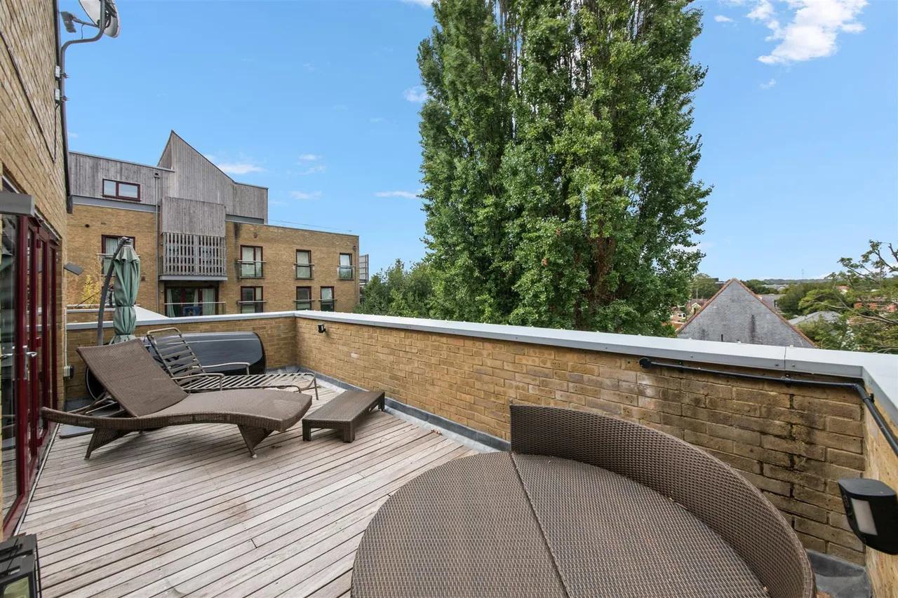 Kings Mill Way, Denham, photo 19
