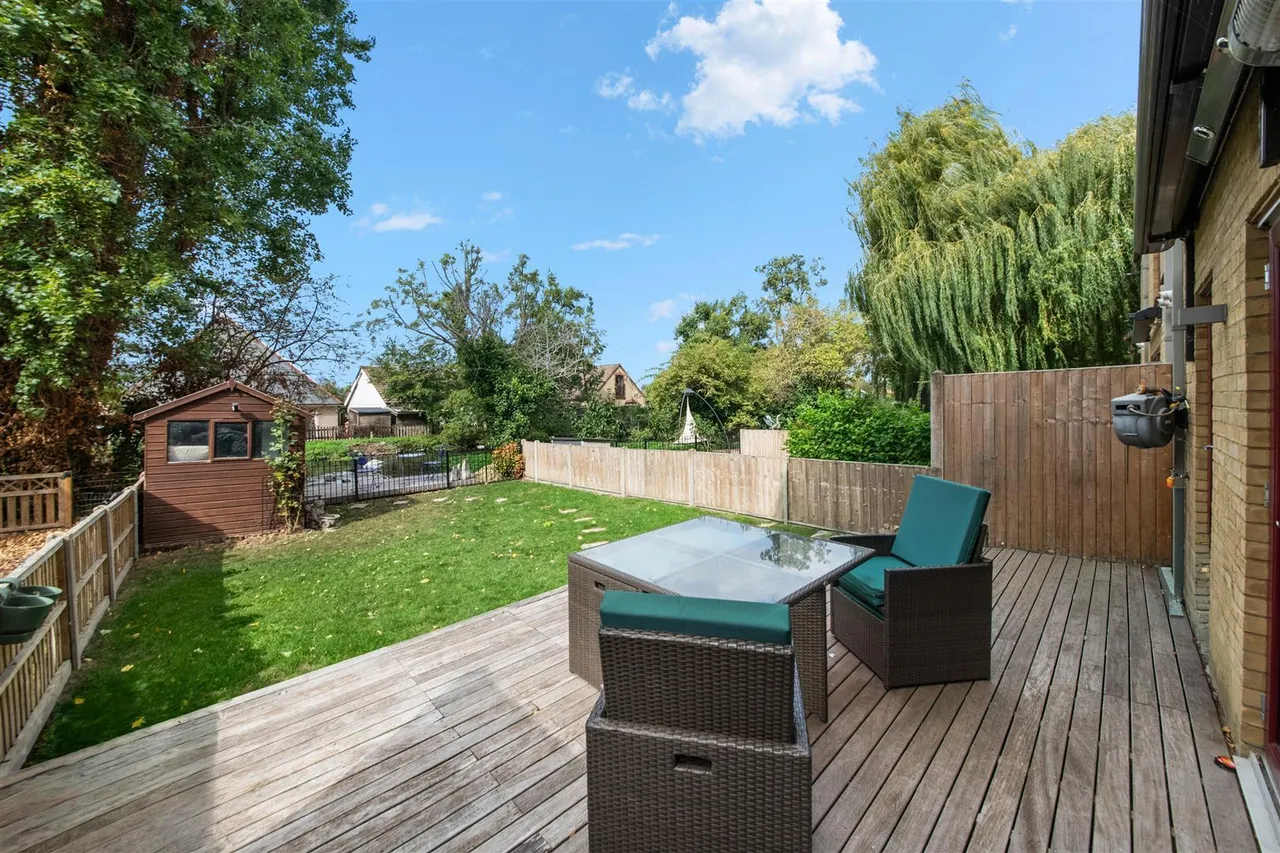 Kings Mill Way, Denham, photo 8