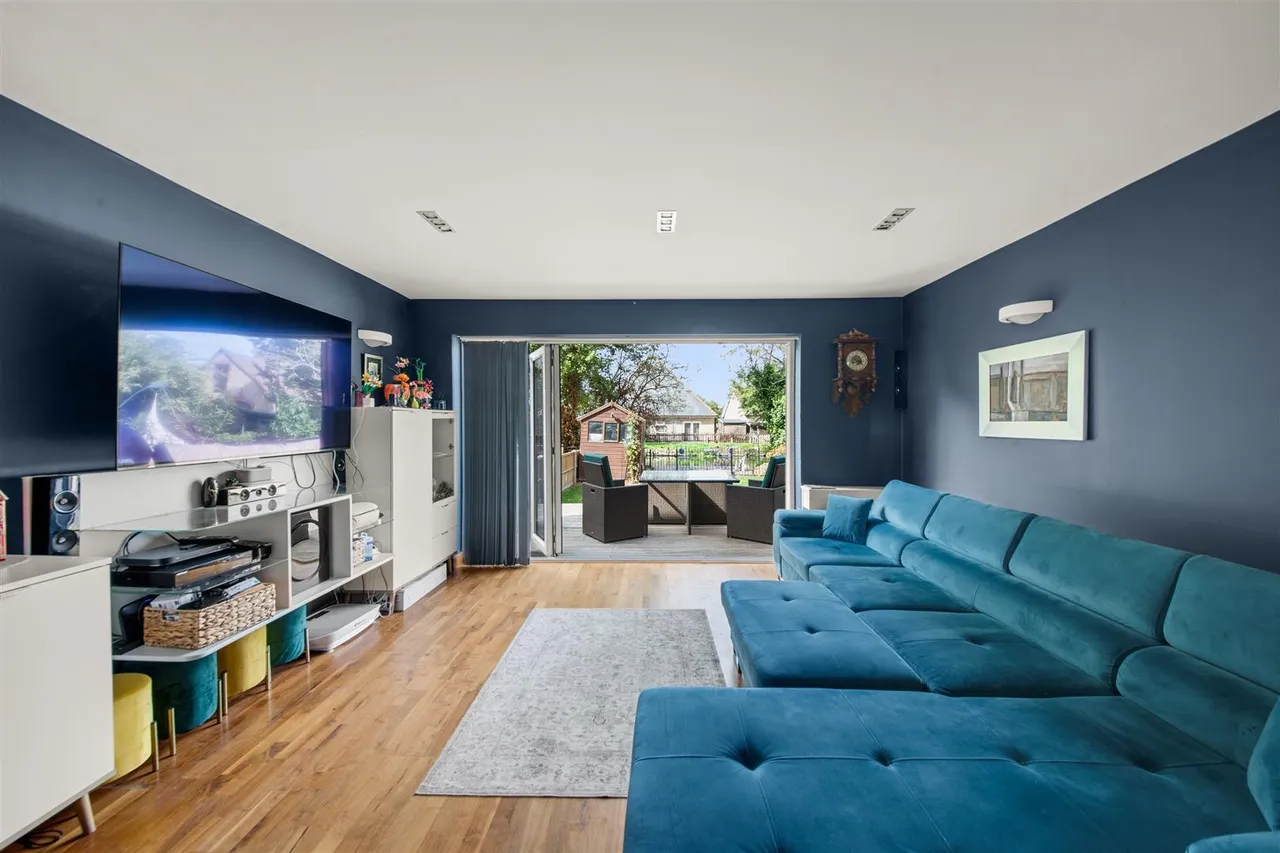 Kings Mill Way, Denham, photo 10