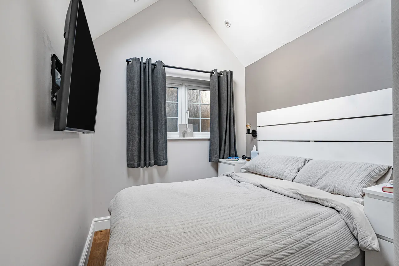 East Gardens, Woking, GU22, photo 23