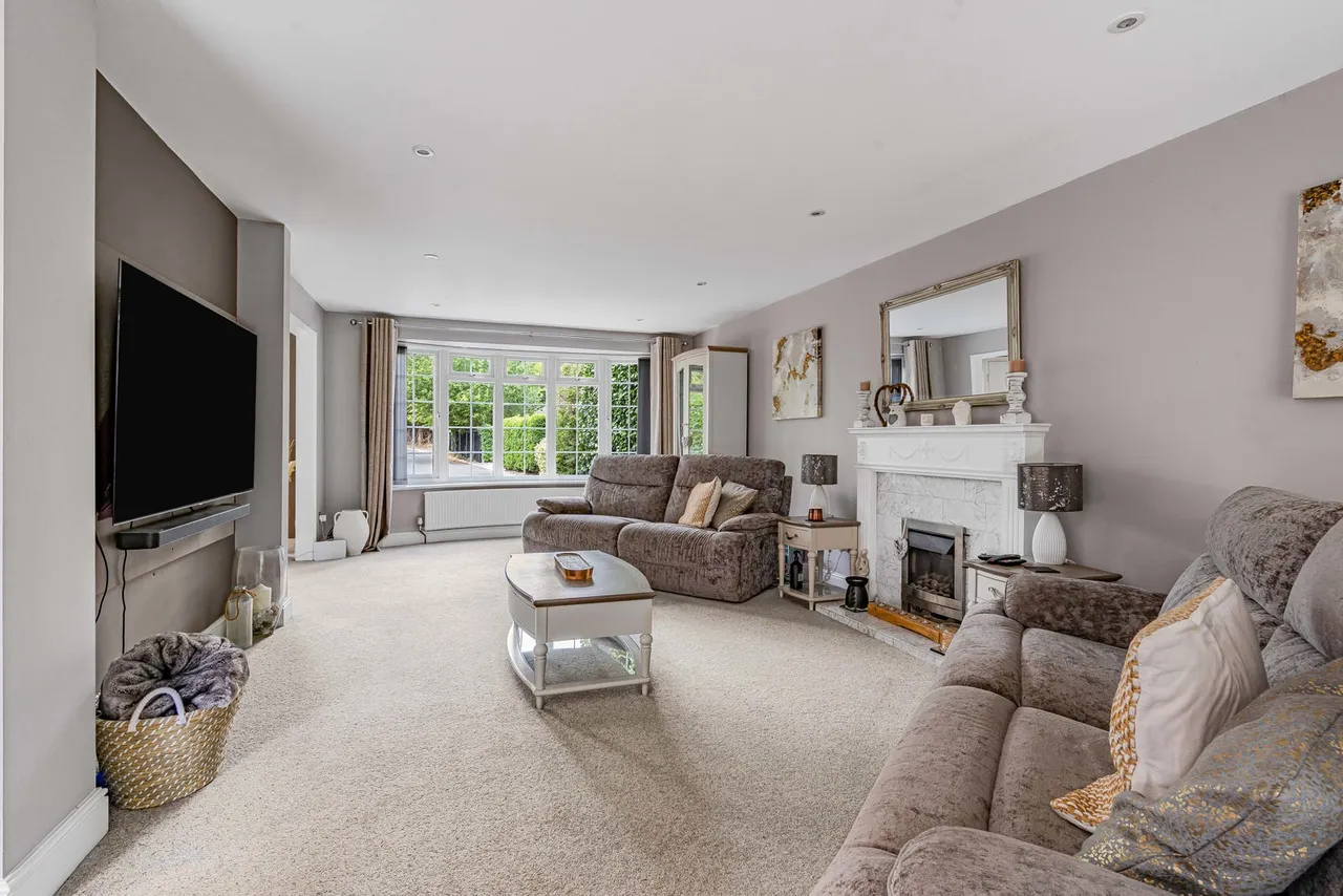 East Gardens, Woking, GU22, photo 10