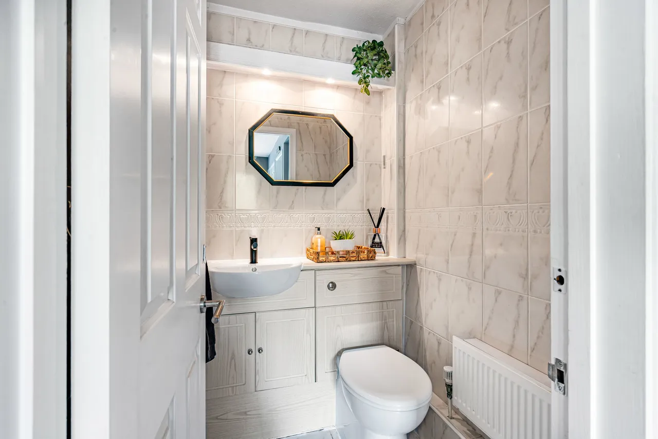 East Gardens, Woking, GU22, photo 17