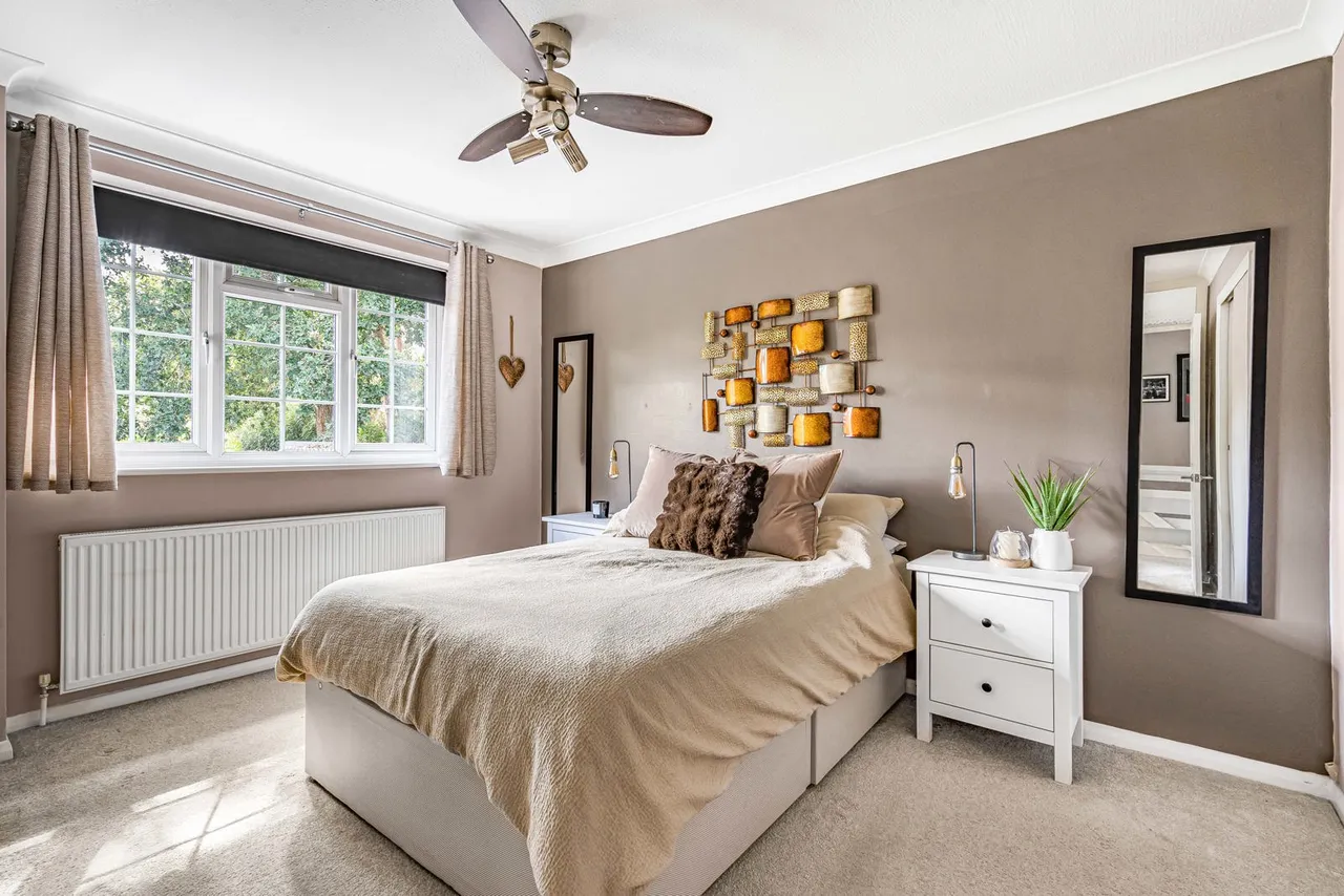 East Gardens, Woking, GU22, photo 8