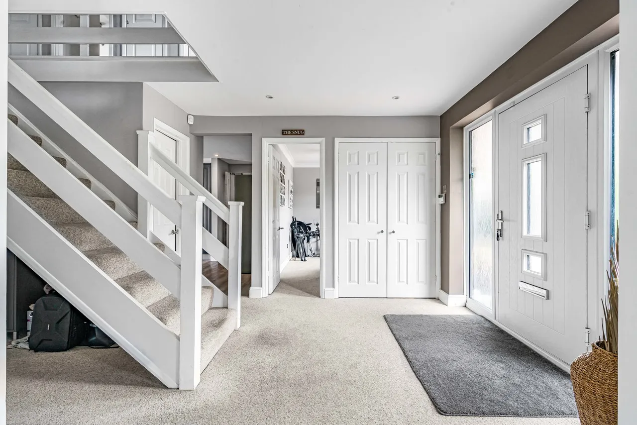 East Gardens, Woking, GU22, photo 15