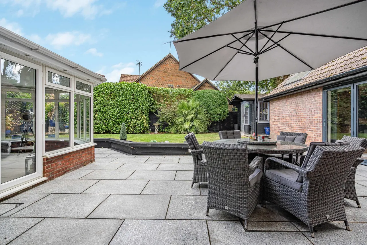 East Gardens, Woking, GU22, photo 30